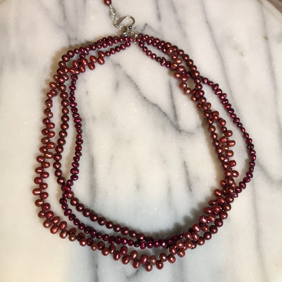 Maroon Pearl Necklace and Bracelet Set! 🐚 - Picture 5 of 8